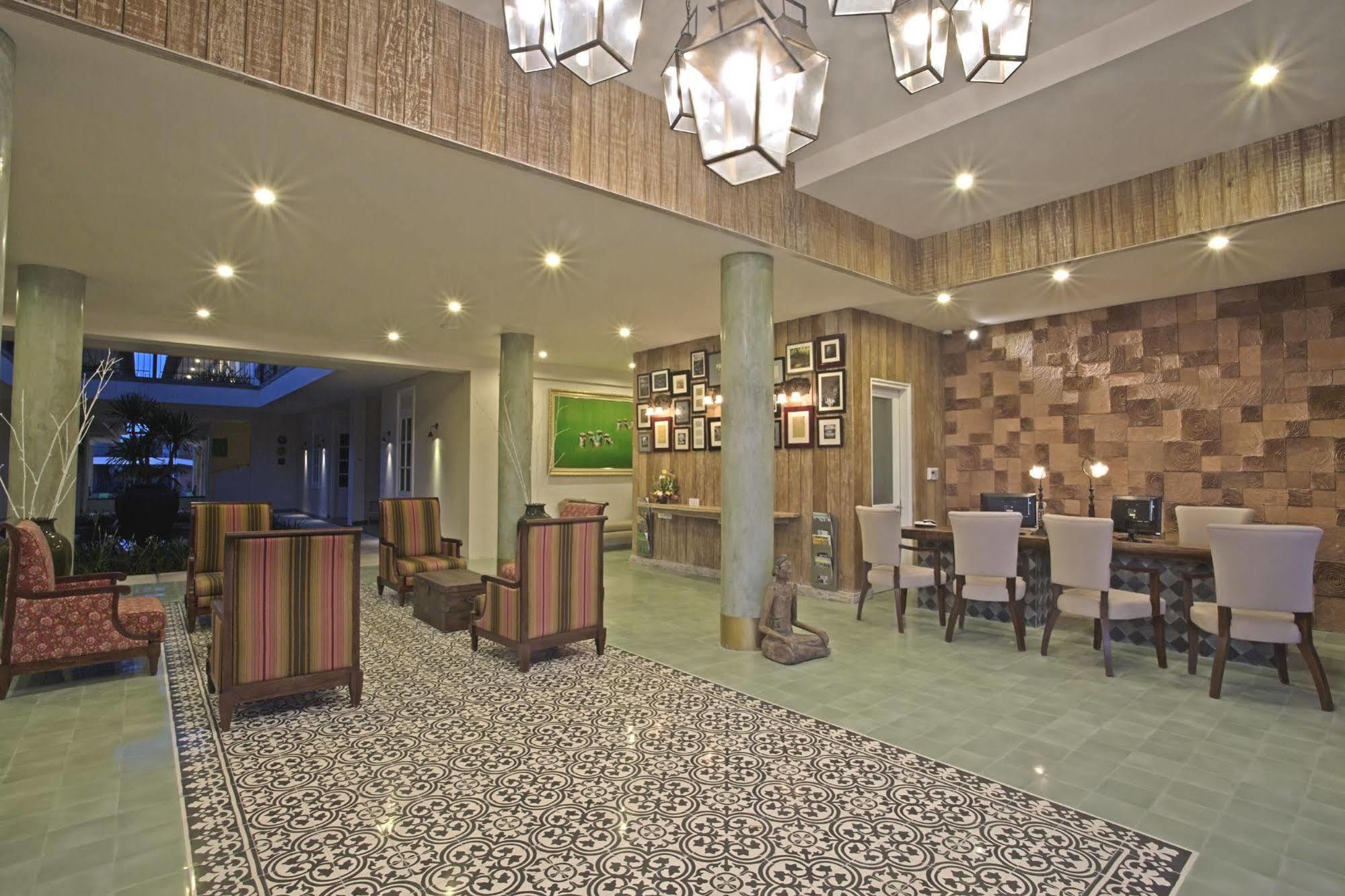 Maison At C Boutique Hotel & Spa Seminyak Esterno foto